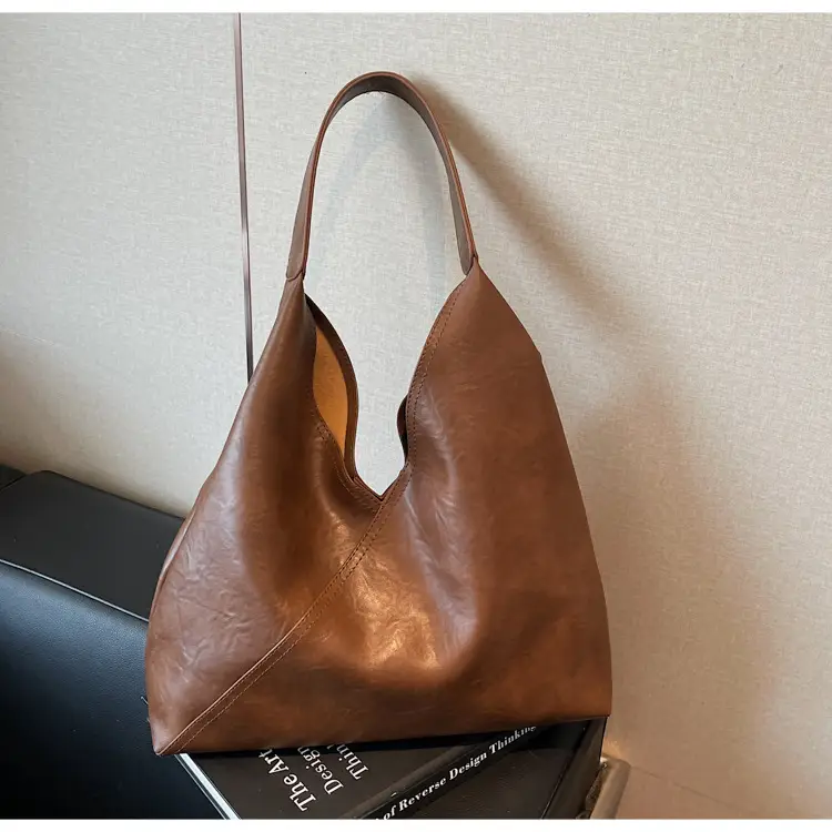 Black Leather Tote Bag for Women 2026 — feature 14