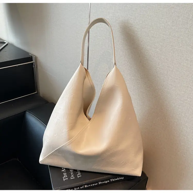 Black Leather Tote Bag for Women 2026 — feature 17