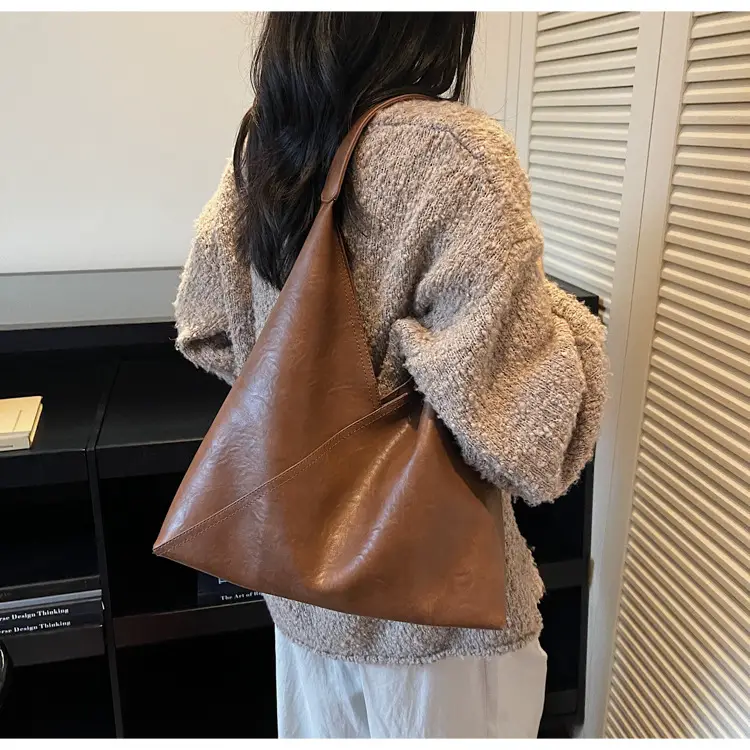 Black Leather Tote Bag for Women 2026 — feature 18