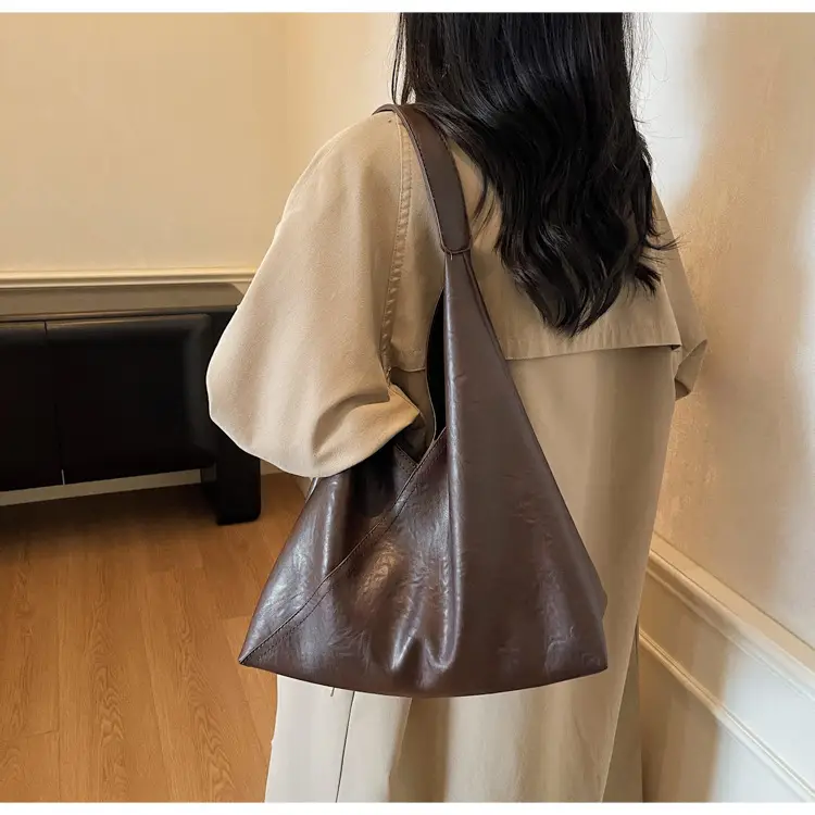 Black Leather Tote Bag for Women 2026 — feature 29