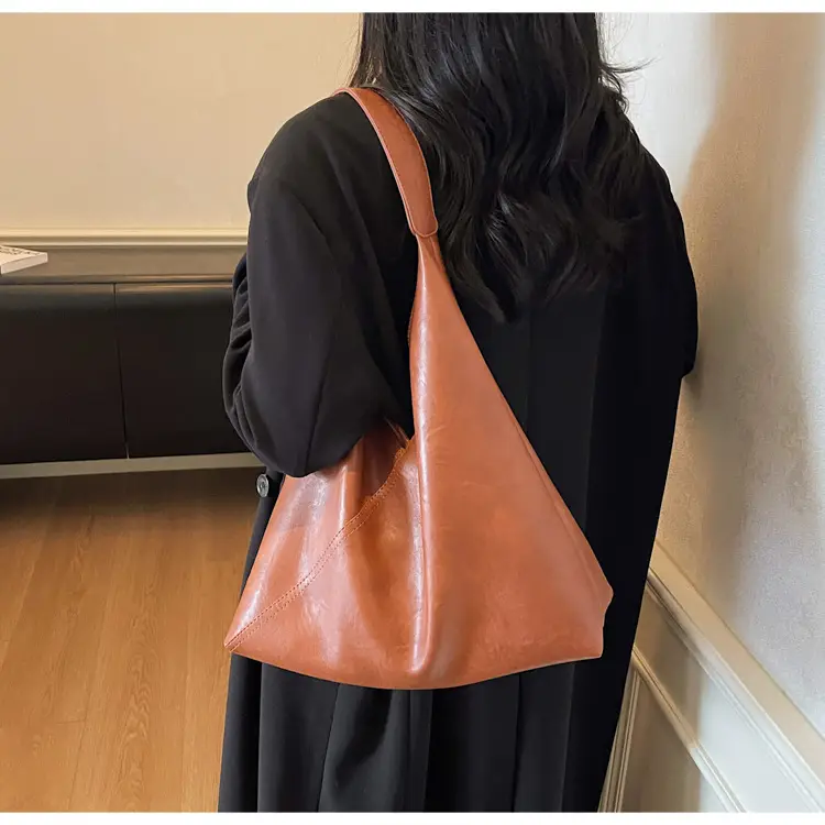Black Leather Tote Bag for Women 2026 — feature 31