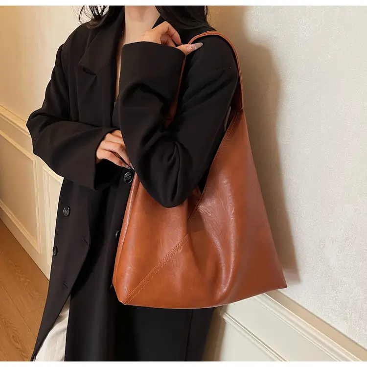 Black Leather Tote Bag for Women 2026 — feature 32