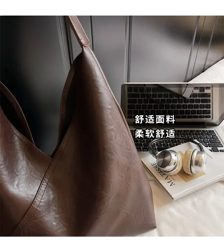Black Leather Tote Bag for Women 2026 — feature 4