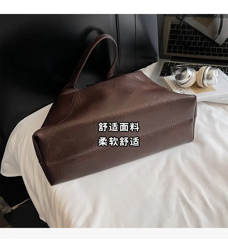 Black Leather Tote Bag for Women 2026 — feature 5