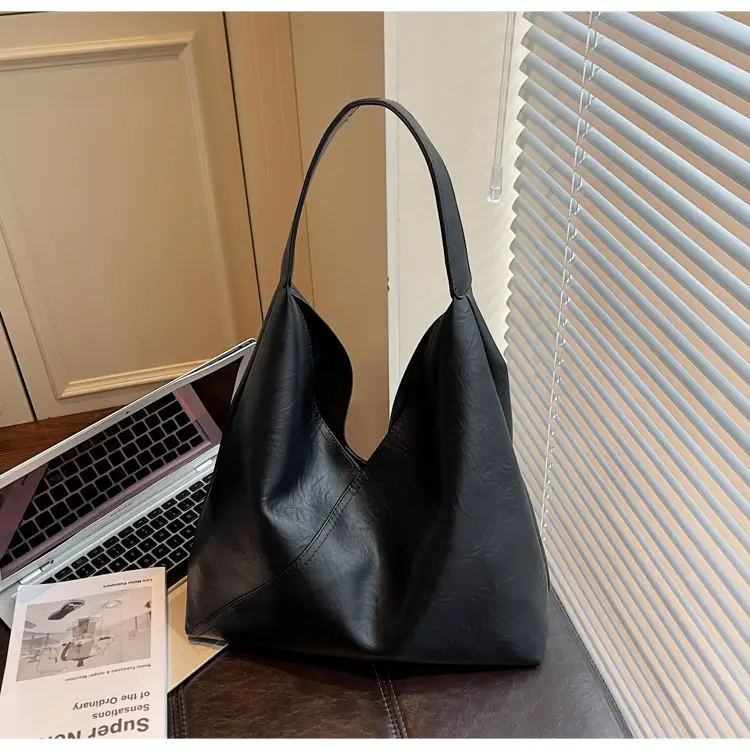 Black Leather Tote Bag for Women 2026 — feature 9