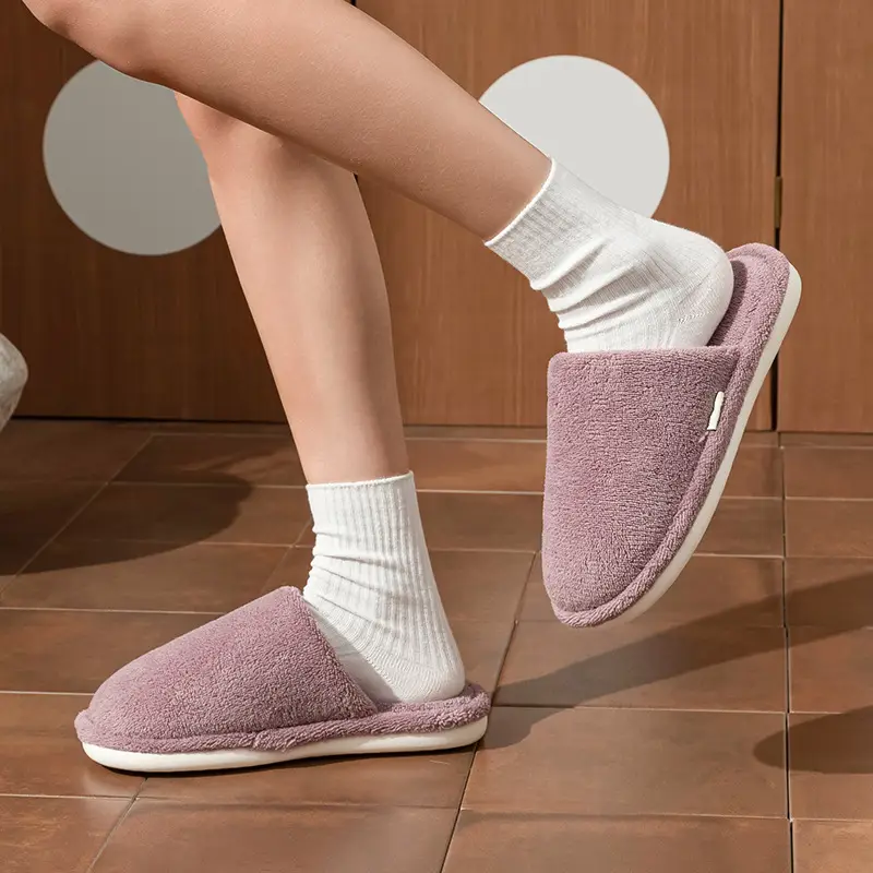 Non-Slip Cotton Slippers for Women in Autumn and Winter Indoor Home Couple Silent Fleece-Lined Warm Slippers Plush Confinement Cotton Slippers
