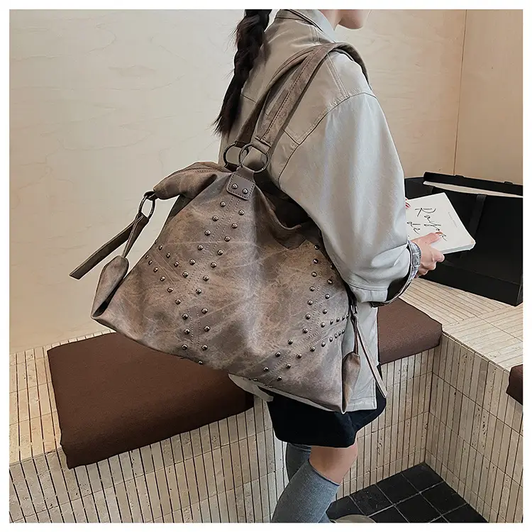 Stylish Grey Leather Shoulder Bag for Women — feature 18