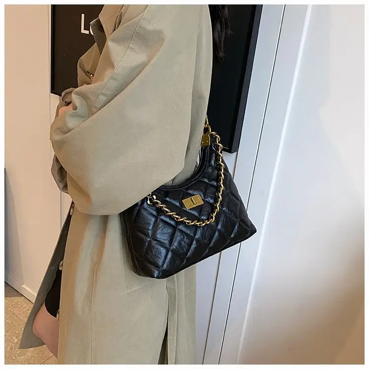 Black Quilted Shoulder Bag with Gold Chain for Women — feature 15
