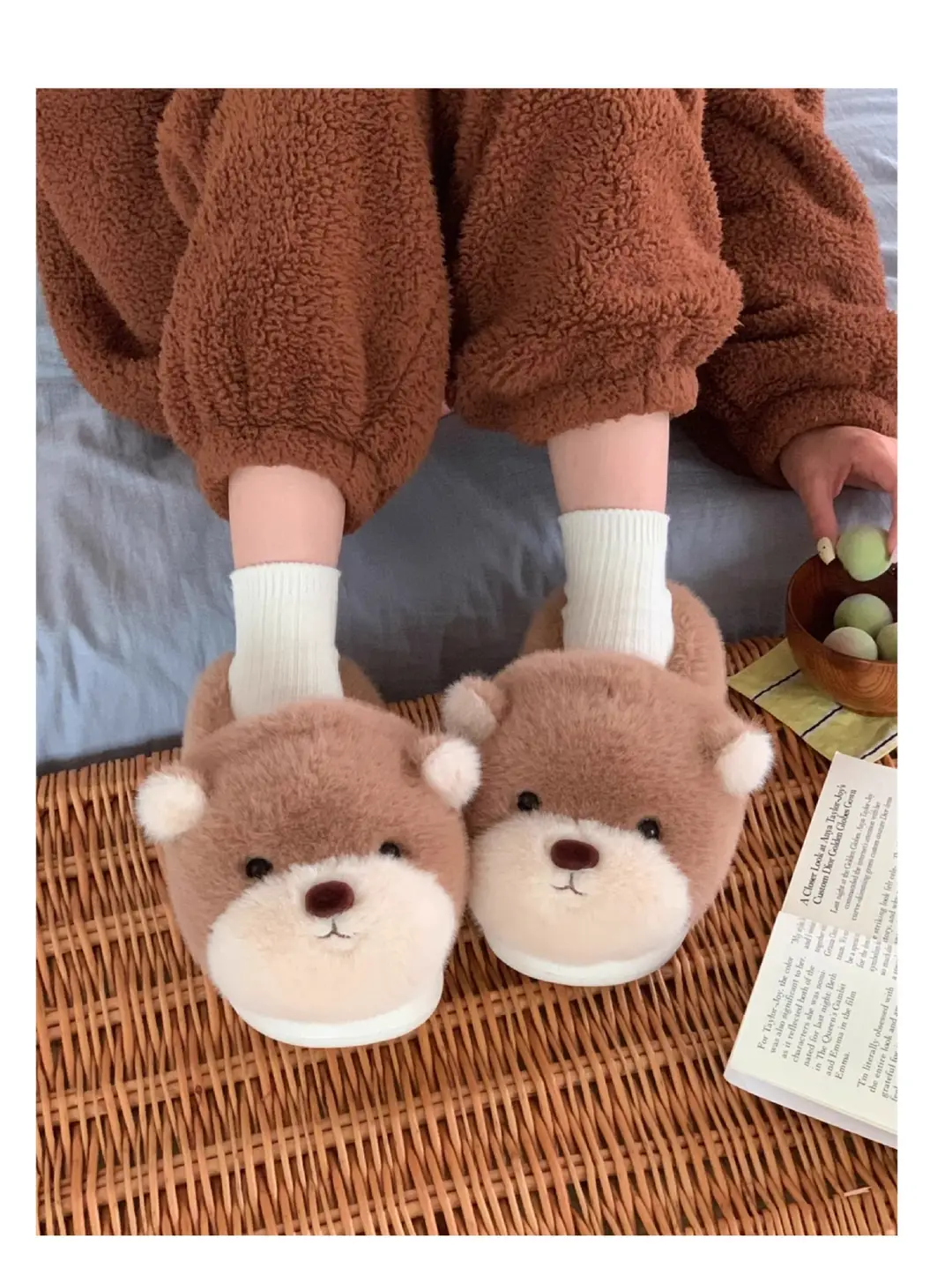 Zoo Series Large Size Women's Cotton Shoes Couple's Warm Plush Cute Comfortable Home Shoes Men's Winter Closed-Back Cotton Shoes — feature 1