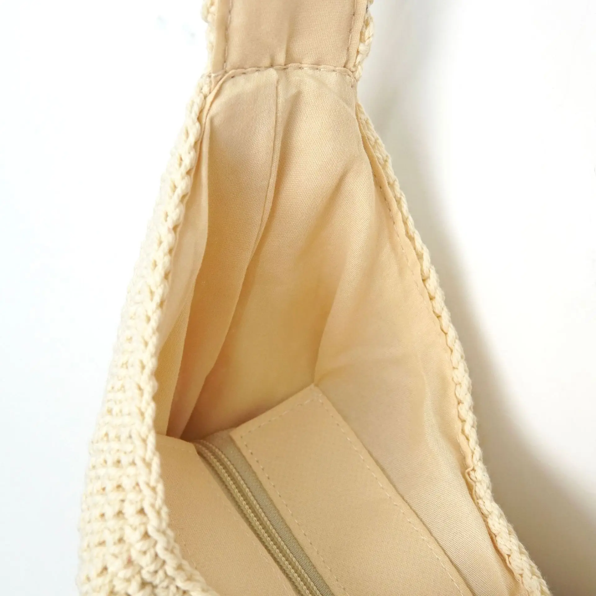 Women's Woven Straw Shoulder Bag Summer 2025 — feature 5