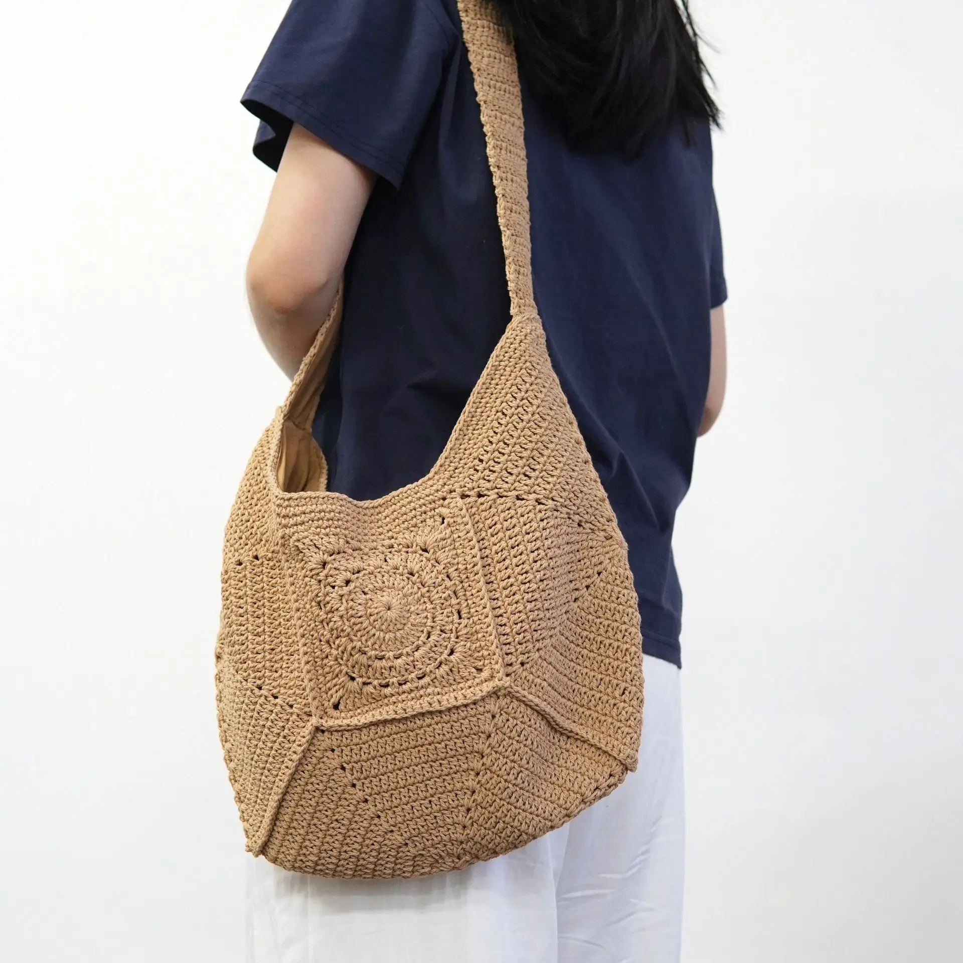 Women's Woven Straw Shoulder Bag Summer 2025 — feature 9
