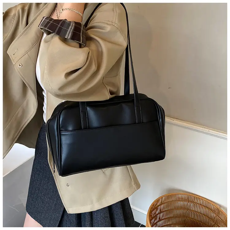 Retro Brown Shoulder Bag Large Capacity Women's Niche Texture — feature 3