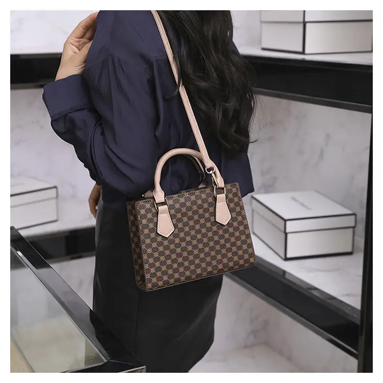 Women's Retro Checkered Shoulder Bag for Commuting — feature 13
