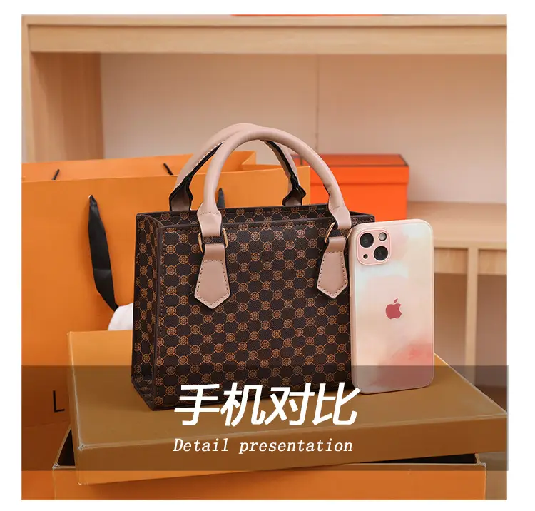 Women's Retro Checkered Shoulder Bag for Commuting — feature 5