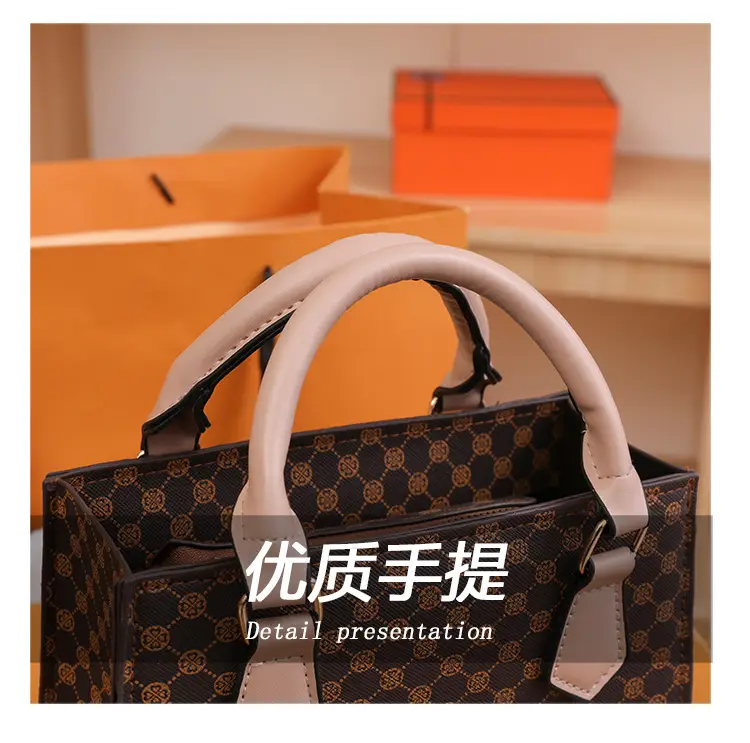 Women's Retro Checkered Shoulder Bag for Commuting — feature 7