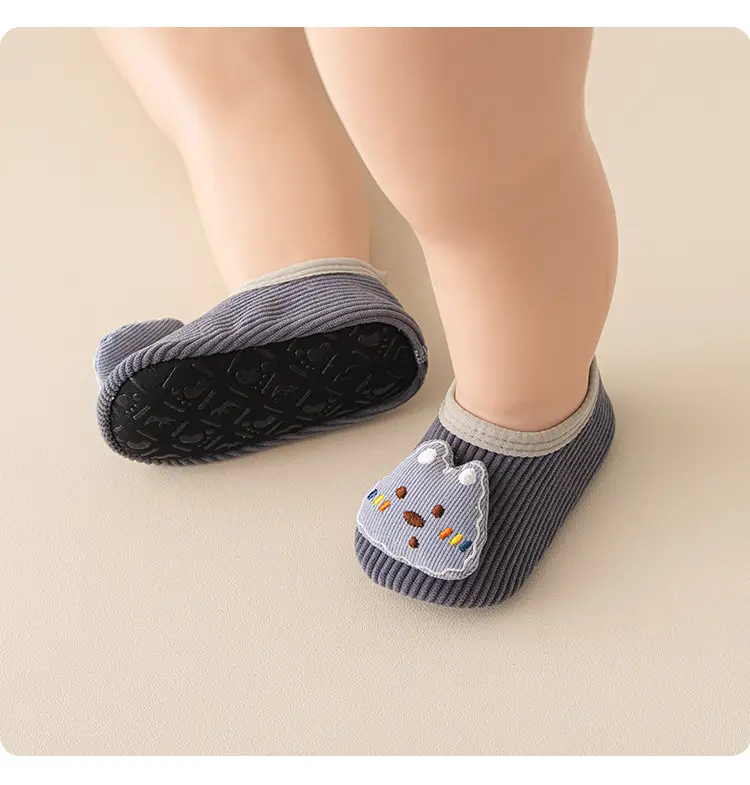 Baby Bear Embroidered Warm Slip-On Shoes for Kids — feature 10