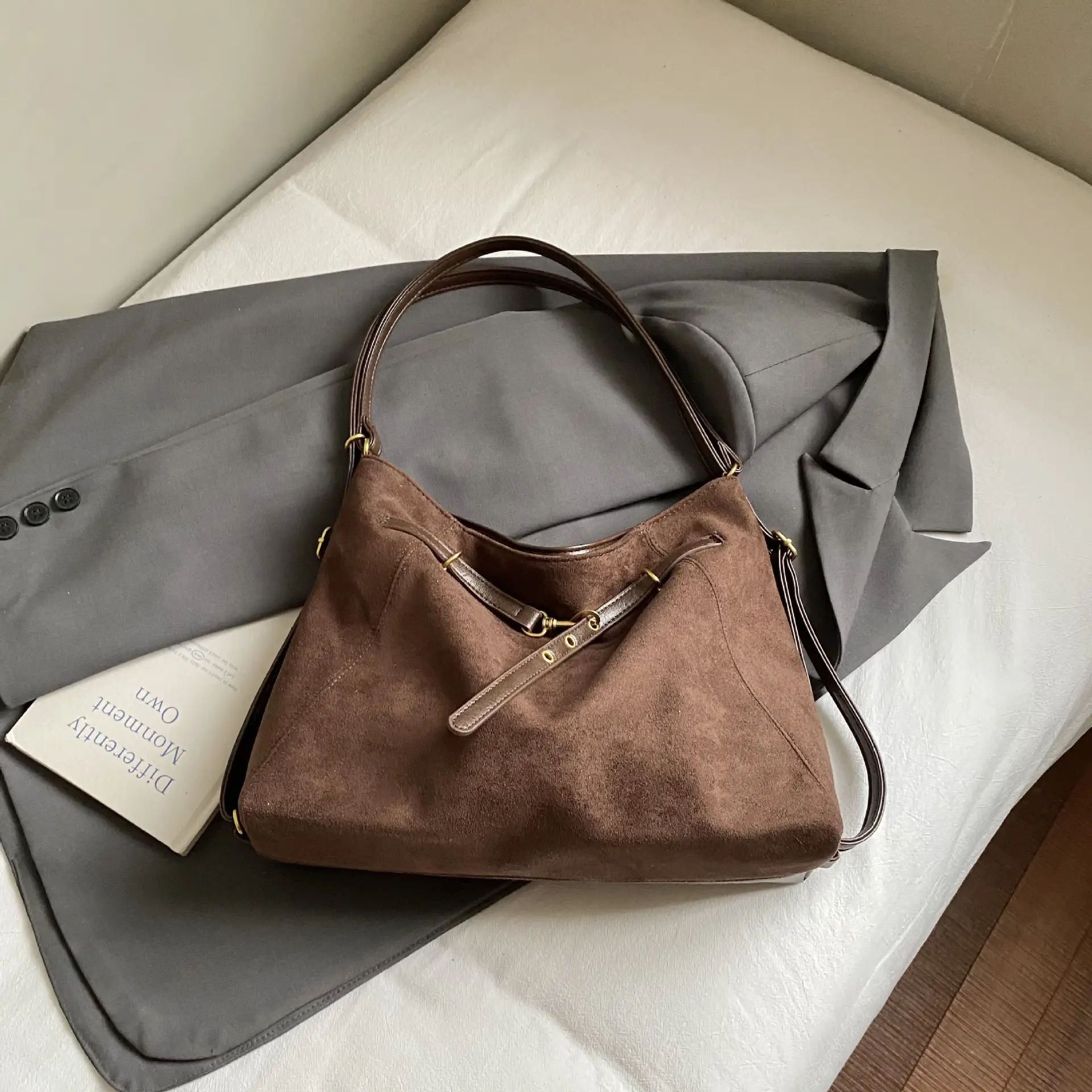 Green Velvet Women's Large Tote Bag Luggage Leather Goods - Image 2