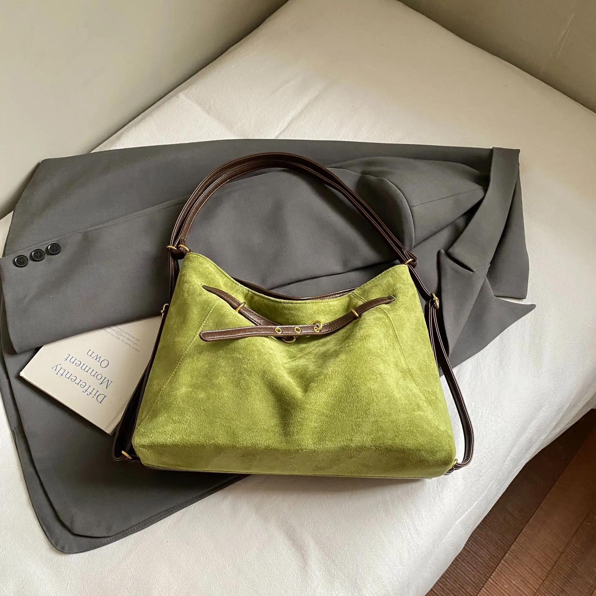 Green Velvet Women's Large Tote Bag Luggage Leather Goods - Image 3