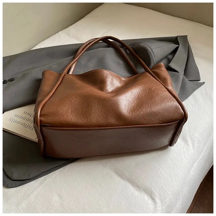 Women Large Capacity Leather Tote Bag Brown 2025 — feature 22