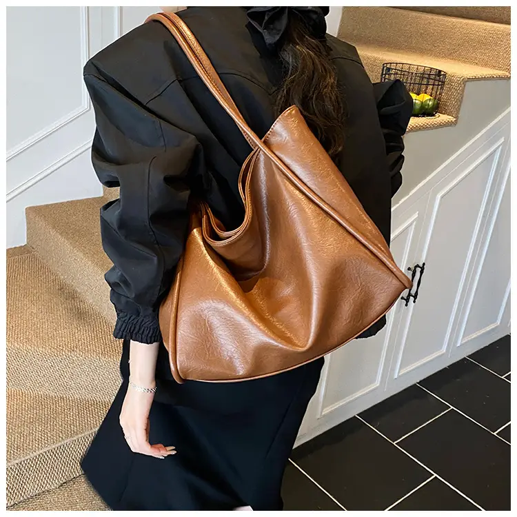 Women Large Capacity Leather Tote Bag Brown 2025 — feature 34