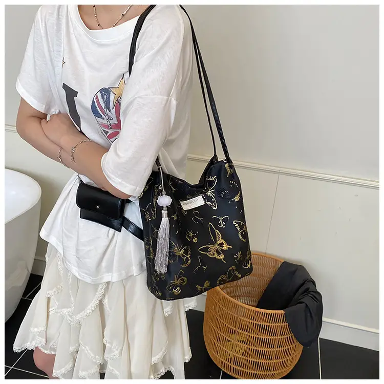Women's Butterfly Print Shoulder Bag 2025 — feature 12