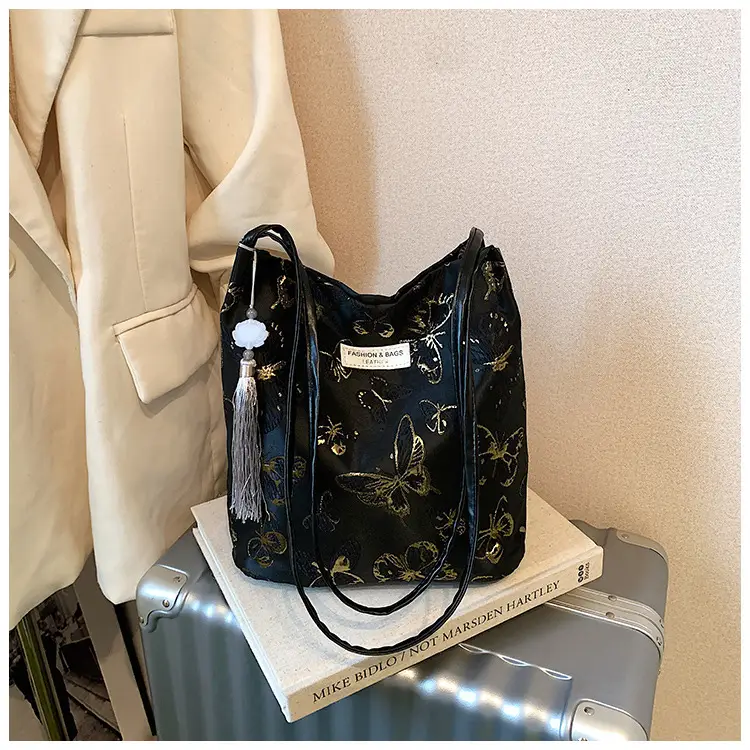 Women's Butterfly Print Shoulder Bag 2025 — feature 19