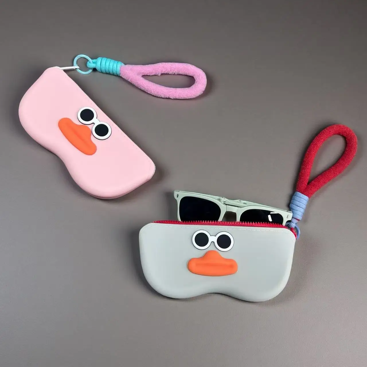 Pink Cartoon Glasses Case with Waterproof Sunglasses Storage Bag — feature 4