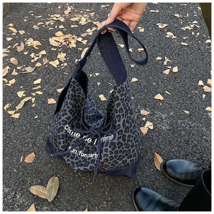 New Korean Style Leopard Print Denim Shoulder Bag — feature 11
