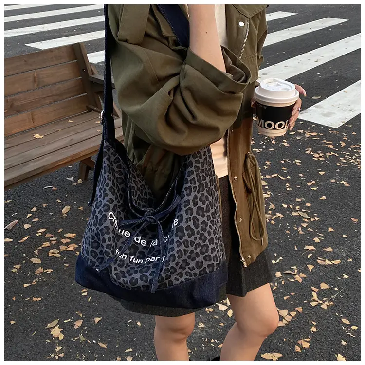 New Korean Style Leopard Print Denim Shoulder Bag — feature 18