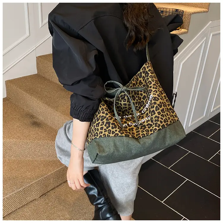 New Korean Style Leopard Print Denim Shoulder Bag — feature 9