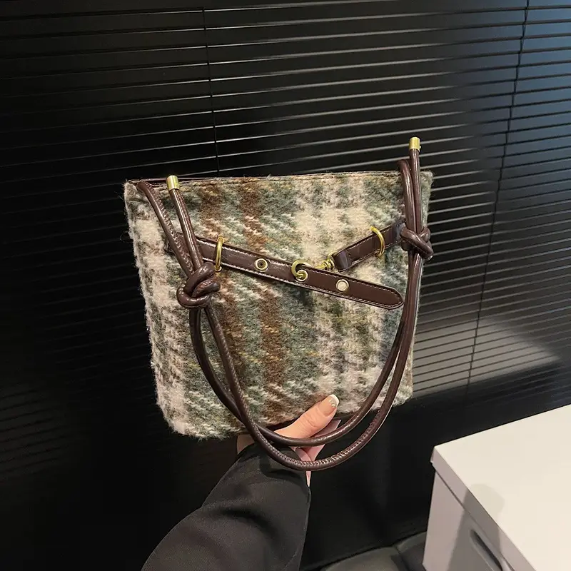 Retro Textured Crossbody Bag Women 2025 New