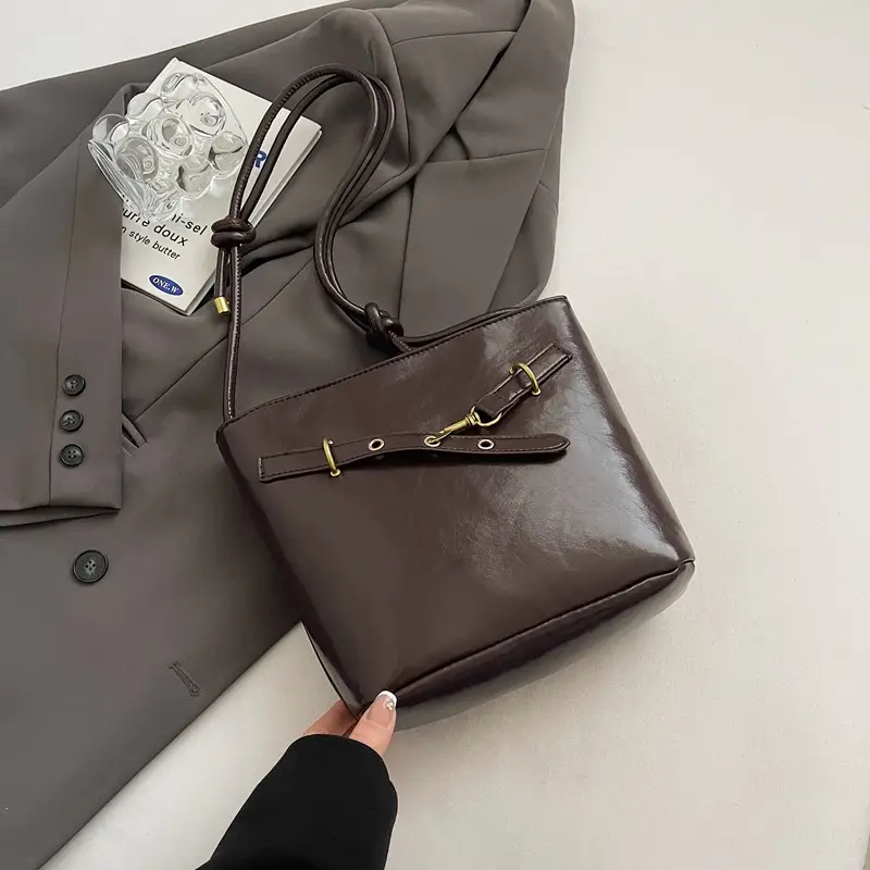 Retro Textured Crossbody Bag Women 2025 New