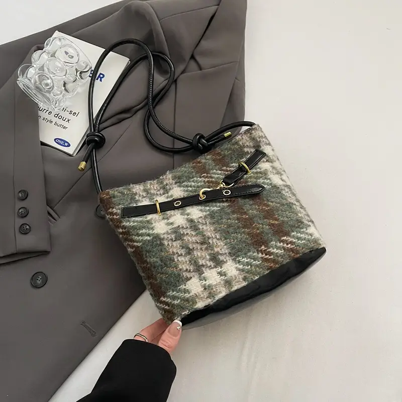 Retro Textured Crossbody Bag Women 2025 New