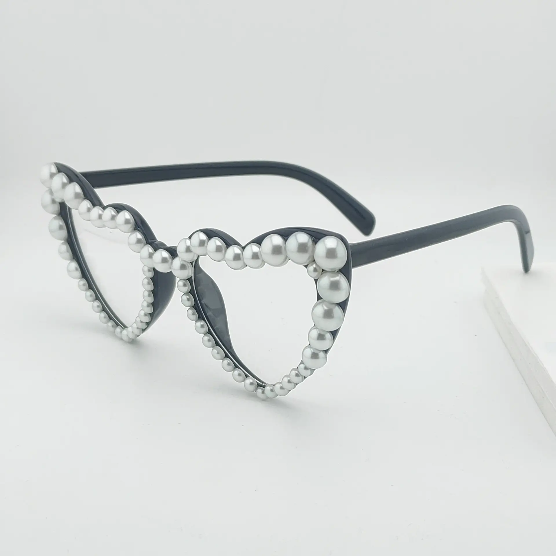 Women's Heart Pearl Sunglasses Summer Glasses - Image 10