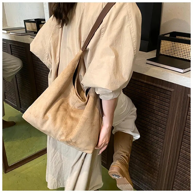 Retro Brown Leather Tote Bag Women Winter Commute — feature 17