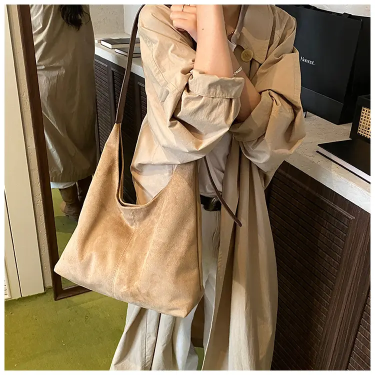 Retro Brown Leather Tote Bag Women Winter Commute — feature 18