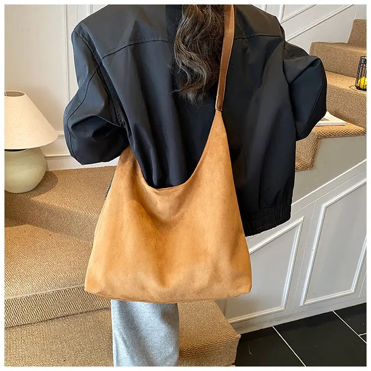Retro Brown Leather Tote Bag Women Winter Commute — feature 21