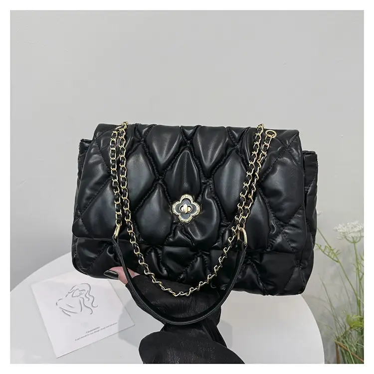 White Quilted Chain Shoulder Bag for Women 2025 — feature 26