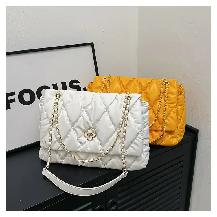 White Quilted Chain Shoulder Bag for Women 2025 — feature 28