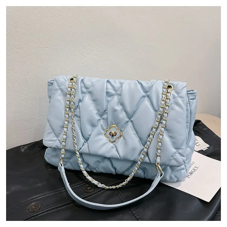 White Quilted Chain Shoulder Bag for Women 2025 — feature 29