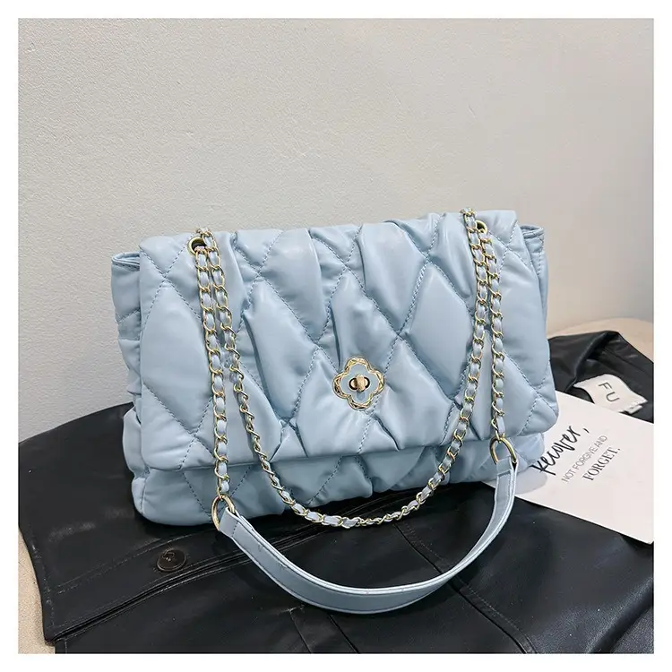 White Quilted Chain Shoulder Bag for Women 2025 — feature 31