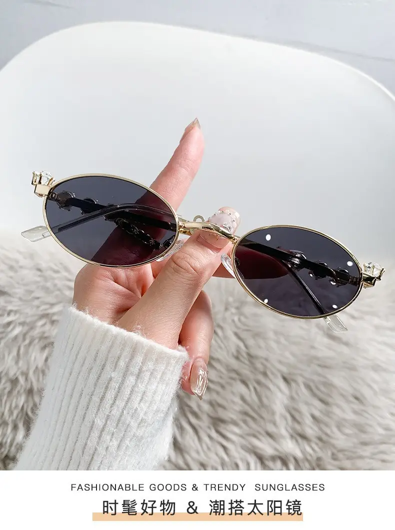 Trendy Rhinestone Oval Sunglasses Frame — feature 5