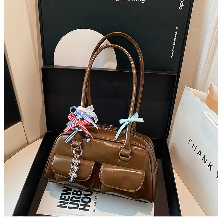 Light Colored Zipper Shoulder Bag for Women Autumn Winter Commute — feature 17