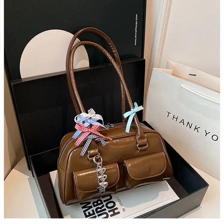 Light Colored Zipper Shoulder Bag for Women Autumn Winter Commute — feature 18