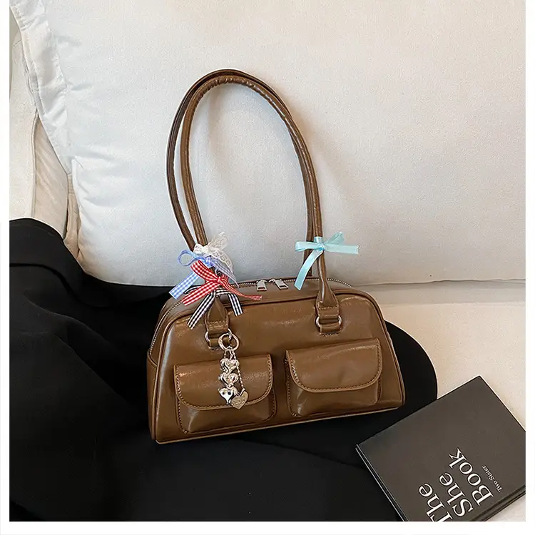 Light Colored Zipper Shoulder Bag for Women Autumn Winter Commute - Image 2