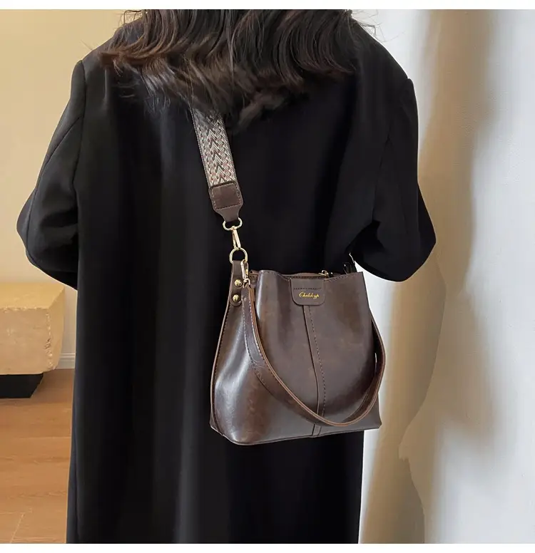 Women's Crossbody Bag Brown Leather 2025 — feature 22