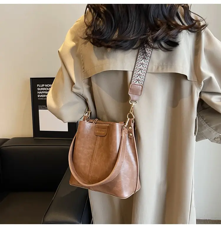 Women's Crossbody Bag Brown Leather 2025 — feature 26