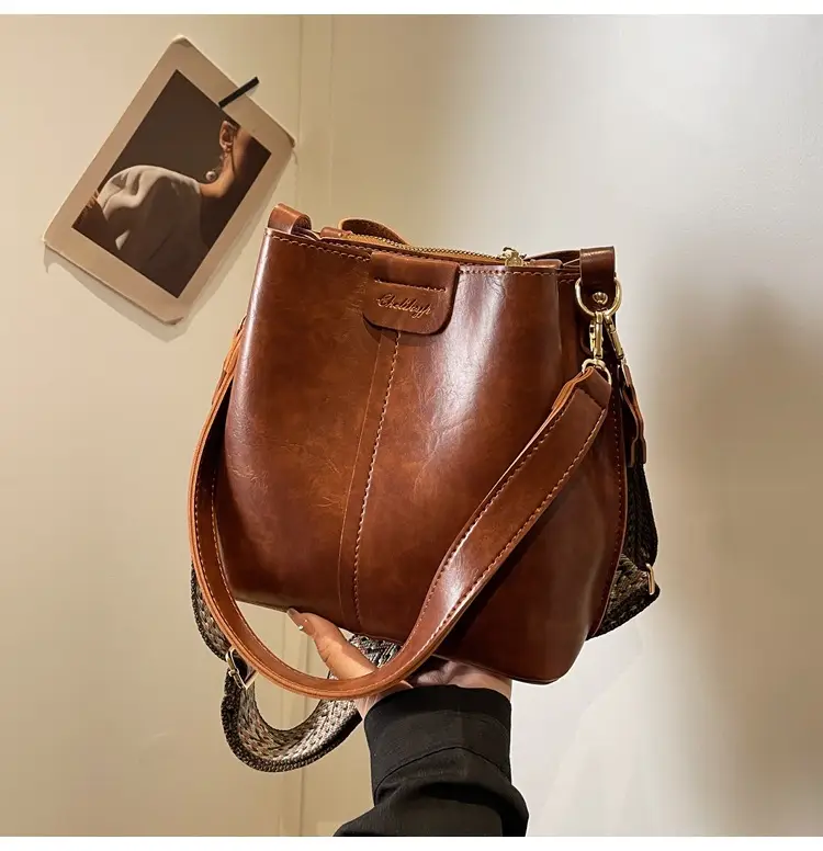 Women's Crossbody Bag Brown Leather 2025 — feature 36