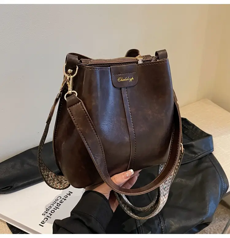 Women's Crossbody Bag Brown Leather 2025 — feature 37