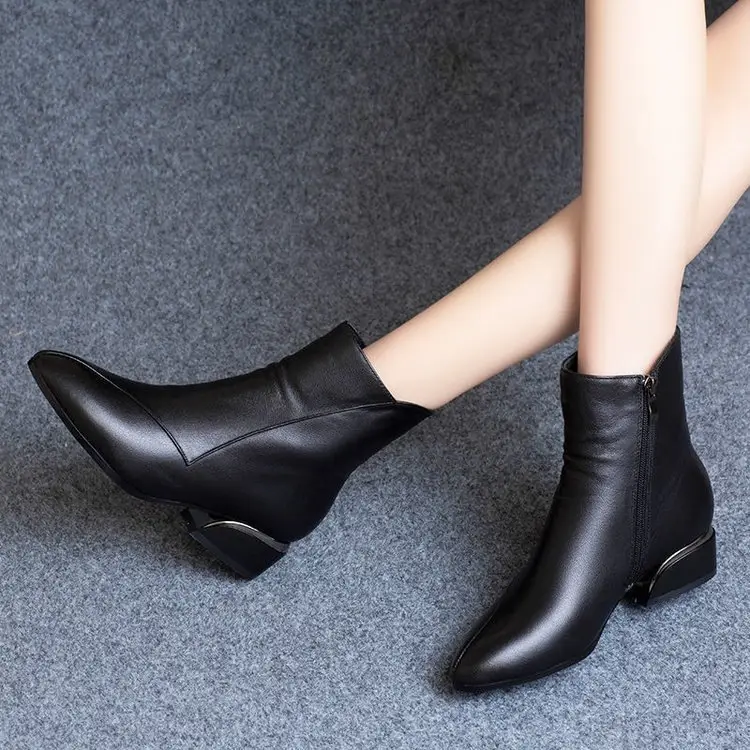 Women Fleece Lined Low Heel Boots Black Pointed Toe — feature 10